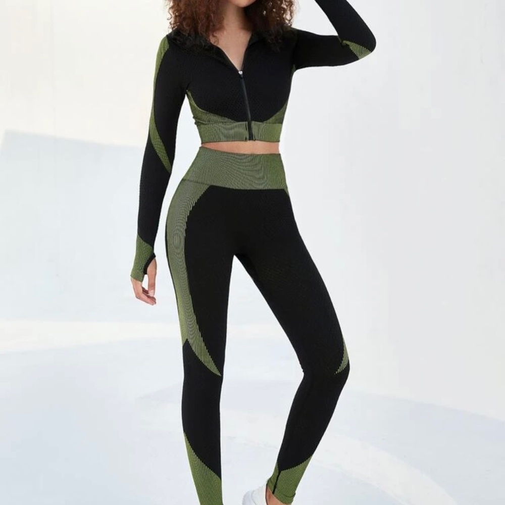COPY - 💖💖💖BRAND NEW High Stretch Zip Up Textured Sports Set